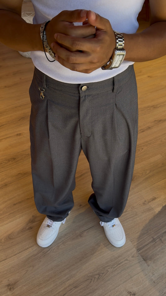 Grey pleated pants